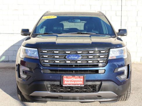 Used 2017 Ford Explorer XLT w/ Equipment Group 202A image 8