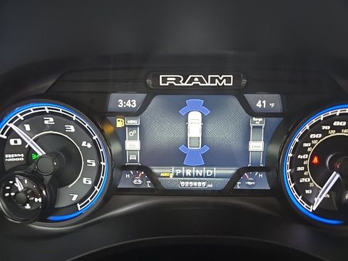 Used 2022 RAM 1500 Limited w/ Body-Colour Bumper Group image 16