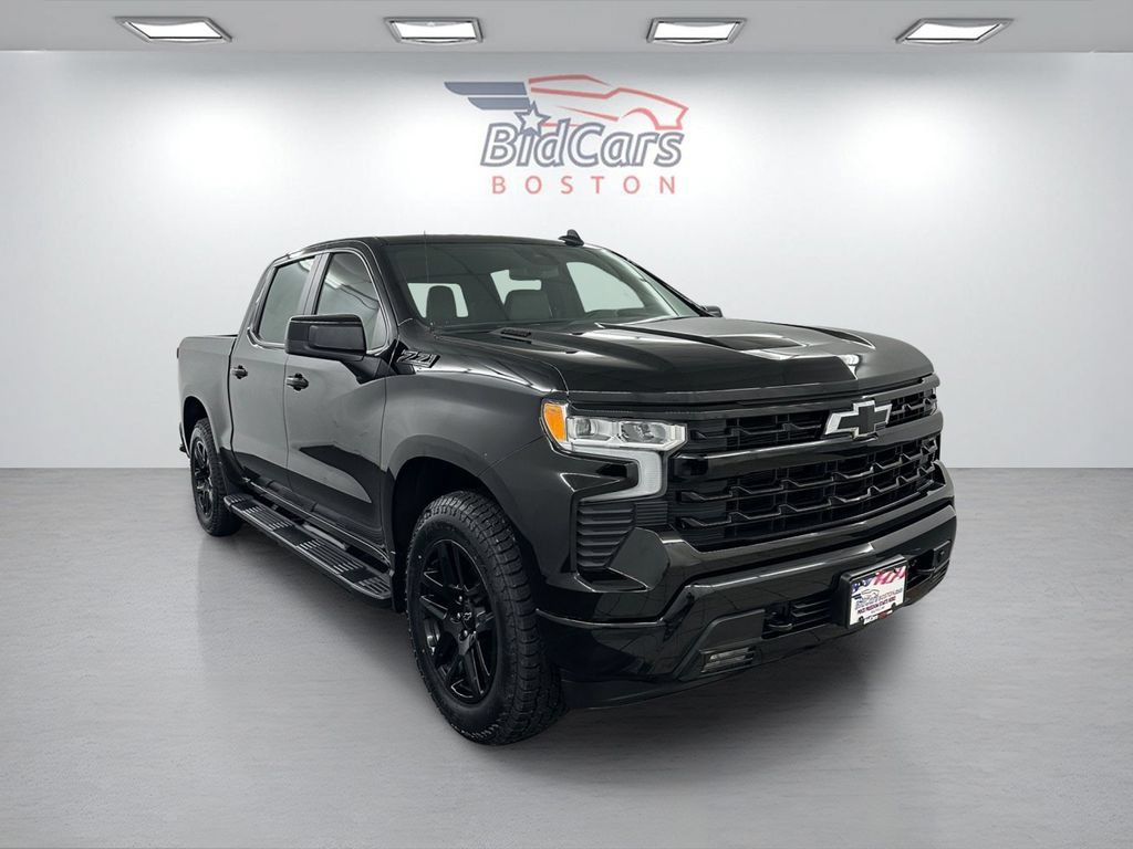 Used 2024 Chevrolet Silverado 1500 RST w/ Convenience Package II AWD/4WD image 3