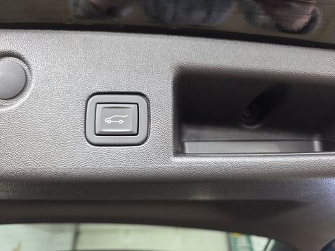 Used 2024 Chevrolet Equinox LT image 13