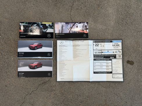 Used 2023 Mercedes-Benz GLC 300 4MATIC Coupe image 10