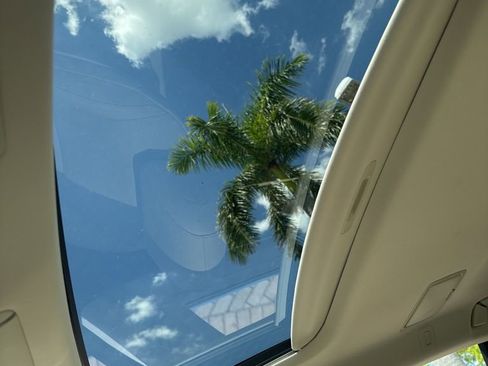 Used 2020 Lexus LS 500 w/ Accessory Package (Z2) RWD image 13
