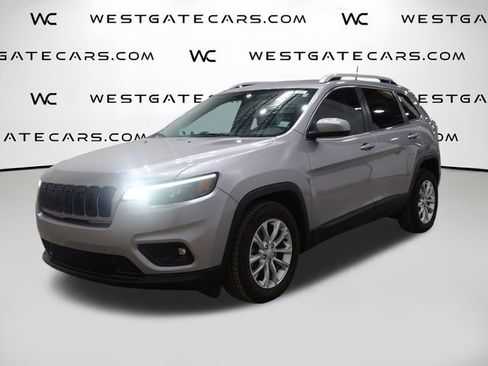 Used 2019 Jeep Cherokee Latitude w/ Popular Appearance Group FWD image 1