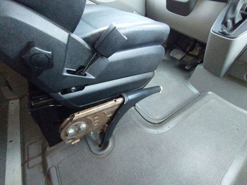 Used 2017 Mercedes-Benz Sprinter 2500 image 25