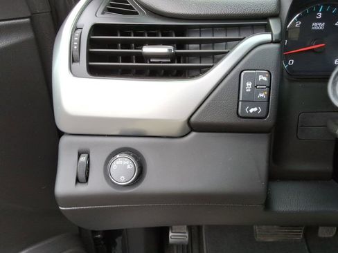 Used 2018 Chevrolet Tahoe LT RWD image 40