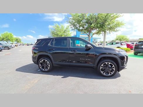 New 2026 Chevrolet Equinox LT w/ Convenience Package II FWD image 16