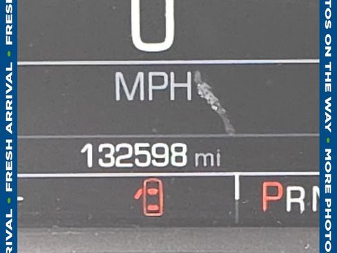 Used 2018 Chevrolet Equinox Premier FWD image 1