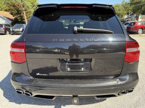 Used 2009 Porsche Cayenne GTS image 6