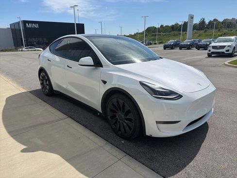 Used 2021 Tesla Model Y Performance AWD/4WD image 4