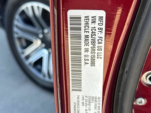 Certified 2024 Jeep Wagoneer Series II AWD/4WD image 30