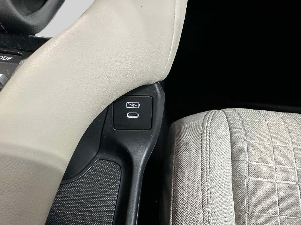 Used 2024 Honda HR-V LX image 17