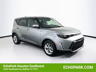 Used 2025 Kia Soul LX w/ LX Technology Package