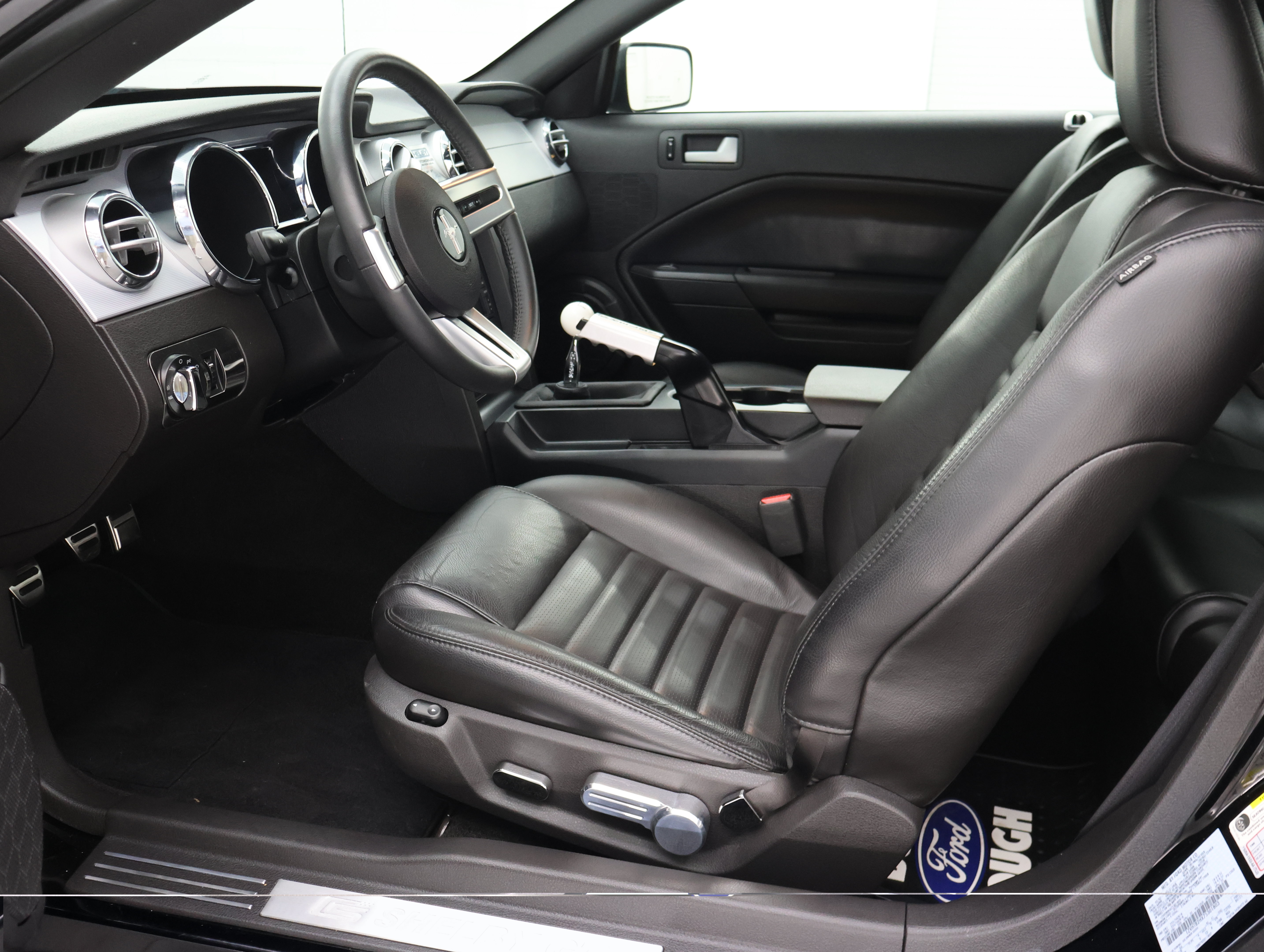 Used 2007 Ford Mustang GT RWD image 8