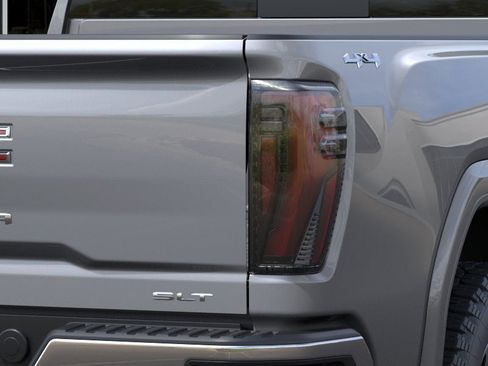 New 2026 GMC Sierra 2500 SLT w/ SLT Premium Package AWD/4WD image 11