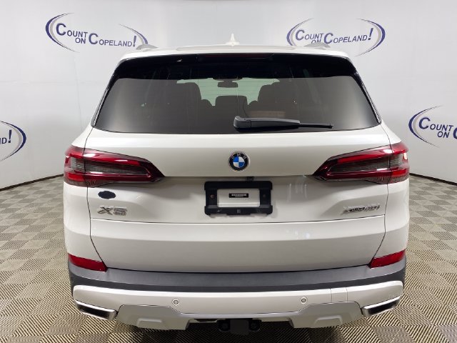Used 2023 BMW X5 xDrive40i w/ Premium Package AWD/4WD image 5