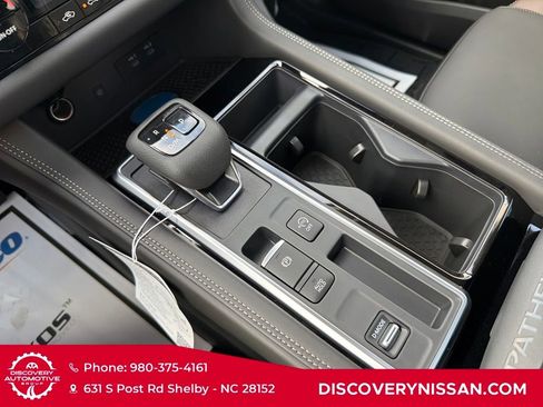 New 2026 Nissan Pathfinder Platinum image 22