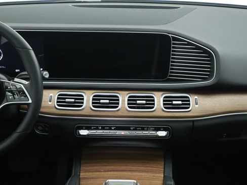 Certified 2025 Mercedes-Benz GLE 350 4MATIC image 14