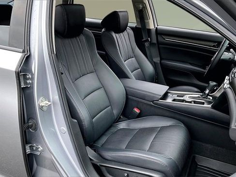 Certified 2018 Honda Accord EX-L image 26