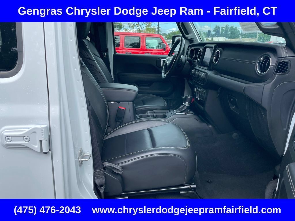 Used 2023 Jeep Wrangler Unlimited Sahara w/ Cold Weather Group AWD/4WD image 21