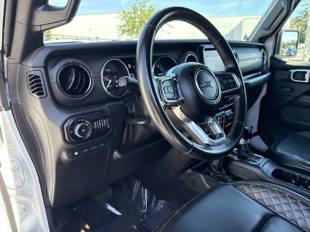 Used 2021 Jeep Wrangler Unlimited Sahara AWD/4WD image 25