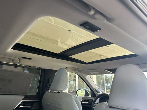 New 2025 Mitsubishi Outlander AWD image 31