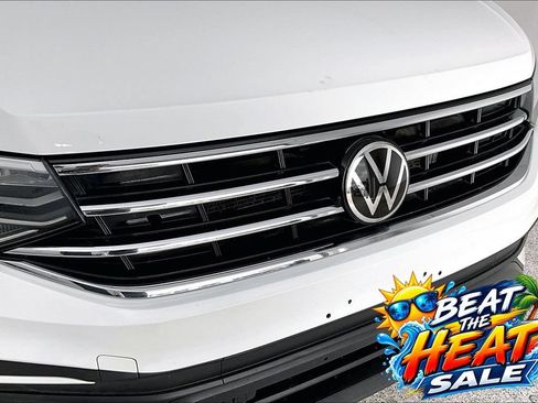 Used 2022 Volkswagen Tiguan SE FWD image 38