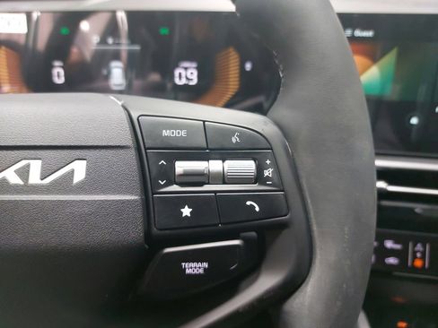 New 2026 Kia Sportage EX image 18