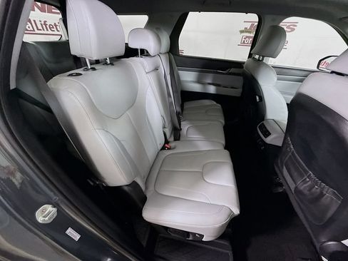 Used 2022 Hyundai Palisade SEL w/ 8P Bench Seat Package AWD/4WD image 32