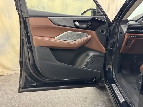 Used 2024 Acura MDX SH-AWD w/ Advance Package image 12