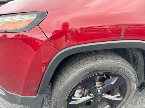 Used 2017 Jeep Cherokee Sport w/ Cold Weather Group AWD/4WD image 27
