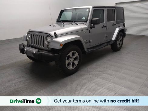 Used 2018 Jeep Wrangler Unlimited Sahara w/ Connectivity Group AWD/4WD image 1