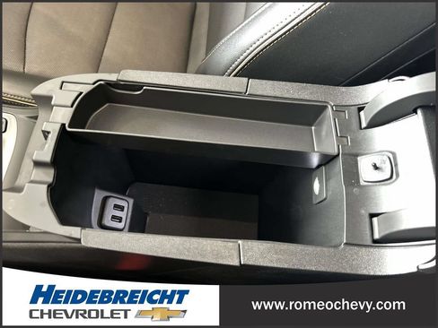 Used 2024 GMC Terrain AT4 w/ LPO, Floor Liner Package AWD/4WD image 29