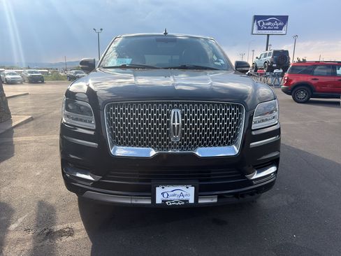 Used 2018 Lincoln Navigator Select AWD/4WD image 3