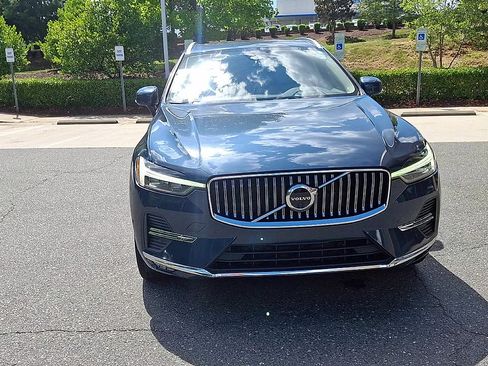 Used 2022 Volvo XC60 B5 Inscription w/ Advanced Package FWD image 7