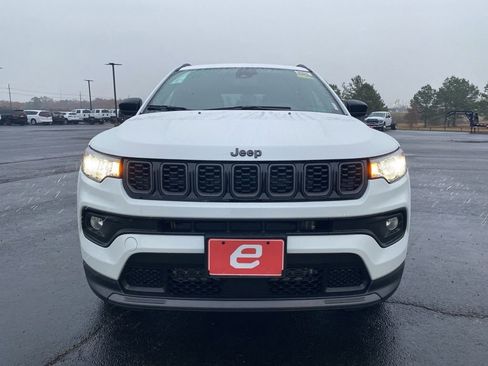 New 2026 Jeep Compass Latitude image 2