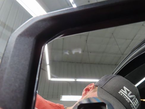 Used 2024 GMC Canyon AT4 w/ AT4 Premium Package image 59