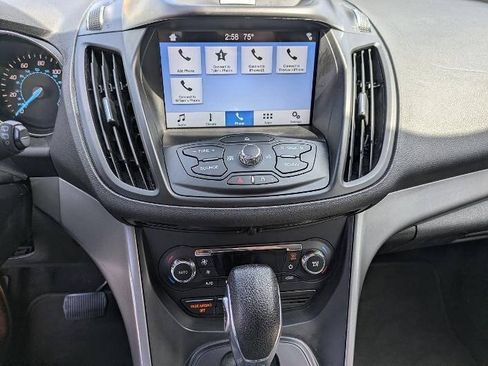 Used 2016 Ford Escape SE w/ Equipment Group 201A AWD/4WD image 18