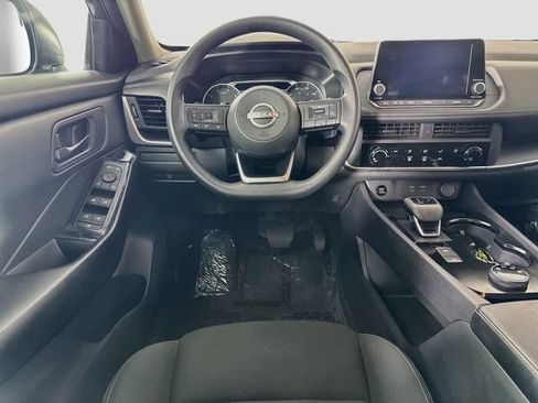 Used 2024 Nissan Rogue S AWD/4WD image 20