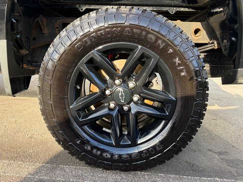 Used 2021 Chevrolet Silverado 1500 Custom Trail Boss AWD/4WD image 18