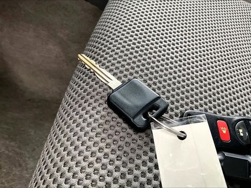 Used 2012 Nissan Frontier SV w/ SV Premium Utility Pkg image 13