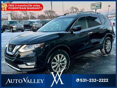 Used 2020 Nissan Rogue SV image 3