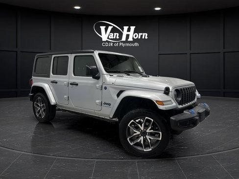 Used 2024 Jeep Wrangler Unlimited image 36