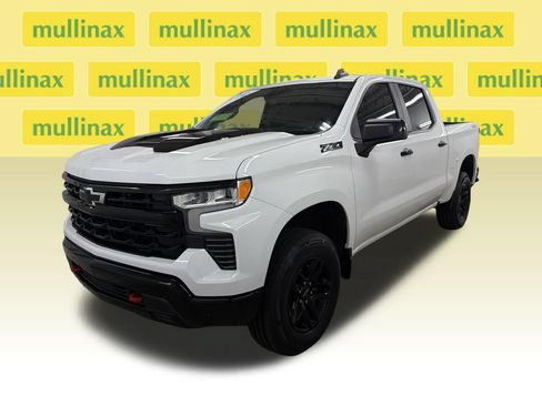 Used 2023 Chevrolet Silverado 1500 LT Trail Boss w/ Protection Package AWD/4WD image 14