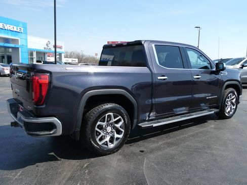 Used 2022 GMC Sierra 1500 SLT w/ SLT Premium Package image 5