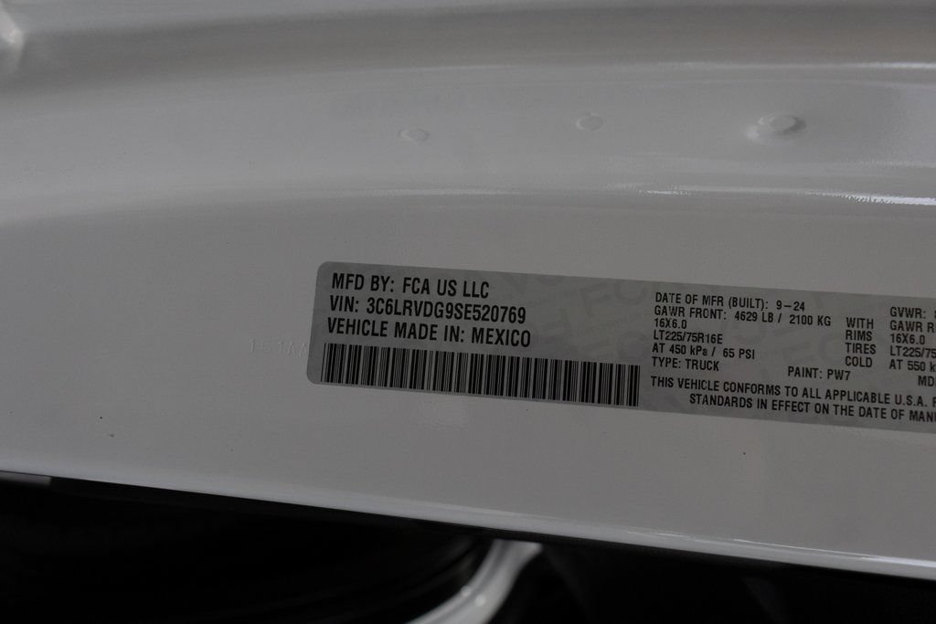 Used 2025 RAM ProMaster 2500 w/ Convenience Group FWD image 29