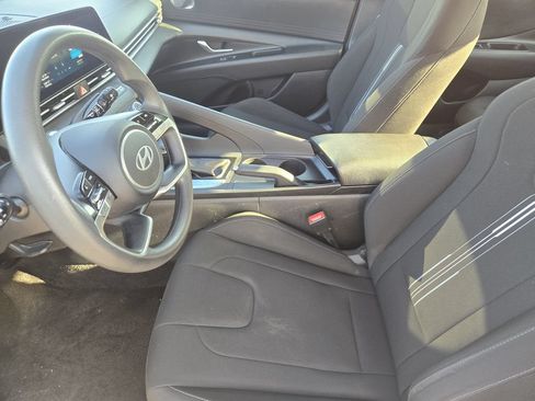 Certified 2024 Hyundai Elantra SEL FWD image 9