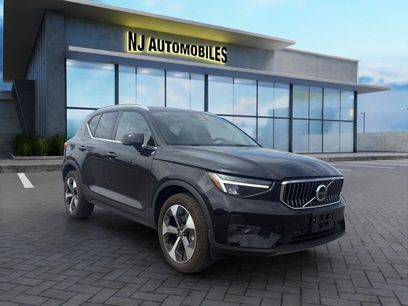 Used 2025 Volvo XC40 B5 Plus