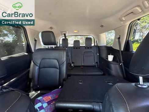 Used 2022 Nissan Pathfinder SL AWD/4WD image 14