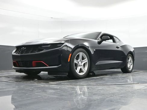 Used 2019 Chevrolet Camaro LT w/ Technology Package image 45