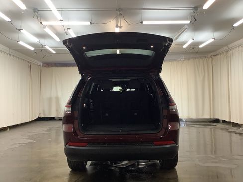 New 2025 Jeep Grand Cherokee L Limited image 8